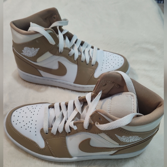 air jordan 1 mid hemp tan white